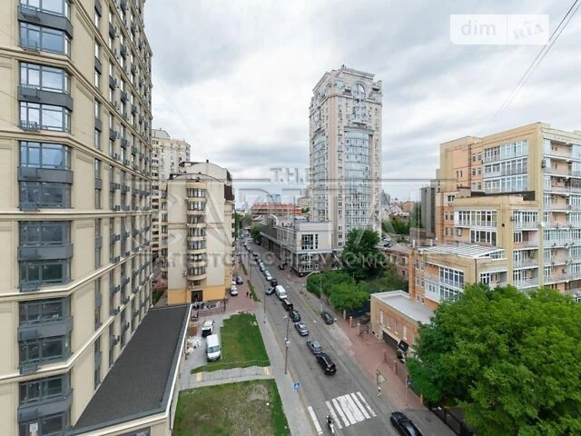 Sale of 6-room apartment 168 sq. m on Dmytrivska Street 45 • ID 347
