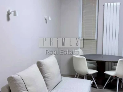Apartment. Kyiv, Sobornosti Ave. (Vozzyednats'nykh), 17 k.