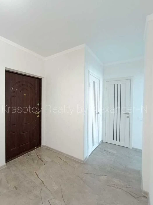 YHK Evropeyskyi: I will sell a new apartment on Kotovskogo village! There are