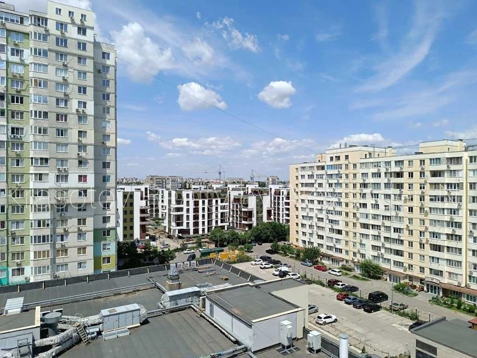 YHK Evropeyskyi: I will sell a new apartment on Kotovskogo village! There are