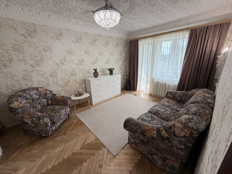 Продаж 1 к квартира з ремонтом, Нивки, Виговського 10