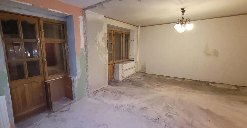 Продажа 3-х комнатной кв. в Южном мкрне, кирпичное здание