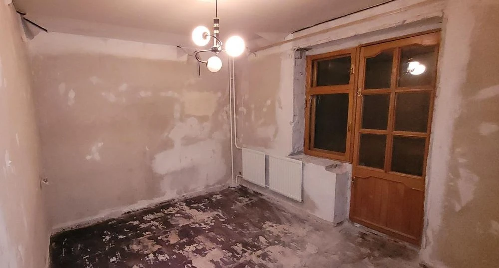 Продажа 3-х комнатной кв. в Южном мкрне, кирпичное здание