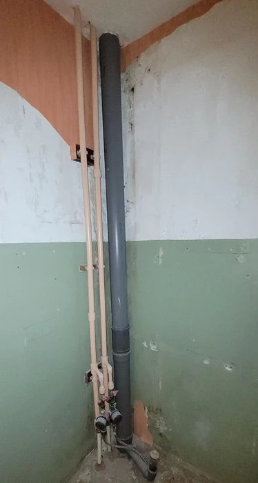 Продажа 3-х комнатной кв. в Южном мкрне, кирпичное здание