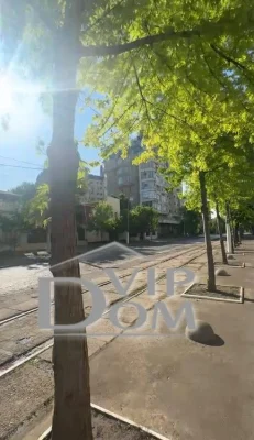 Квартира на Французском бульваре, Музкомедия. Крит, Каркаша