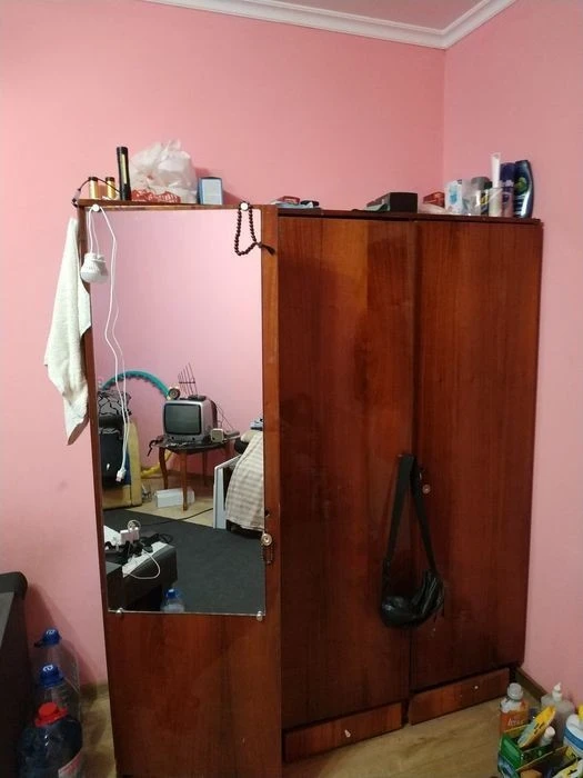 3-room apartment for sale st. Poznyaki metro station