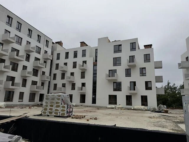 For sale 2-room apartment 82.50 m² 3/3c Pylypa Orlyka St. 10200