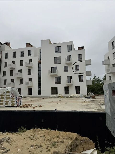 For sale 2-room apartment 82.50 m² 3/3c Pylypa Orlyka St. 10200