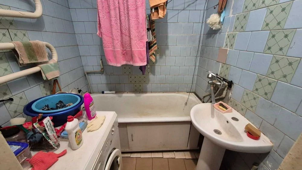*SALE of a full-size 2-room apartment, on Oleksa Street