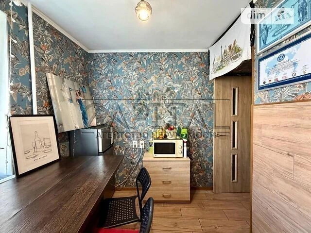 For sale 2-room apartment 49.7 sq. m. on Gongadze Avenue, Georgiy 30