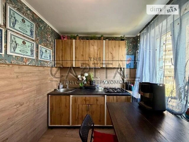 For sale 2-room apartment 49.7 sq. m. on Gongadze Avenue, Georgiy 30