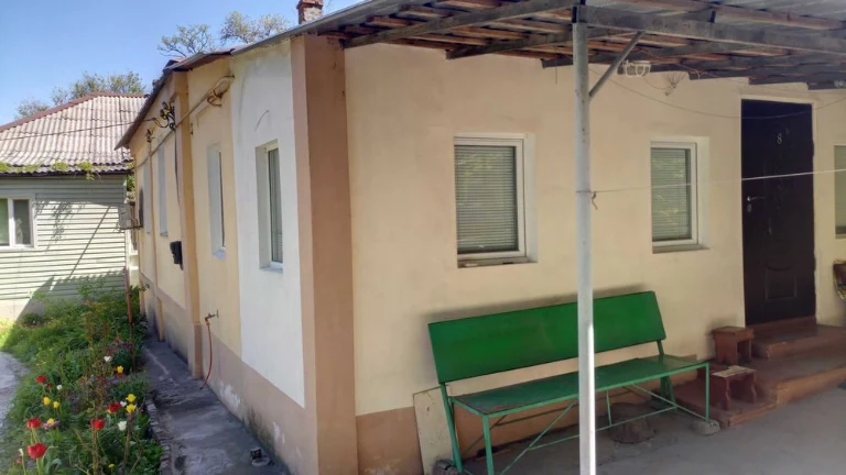 Продам 4х к. квартиру, р-н пр. А. Поля (Кирова), ул. Светл