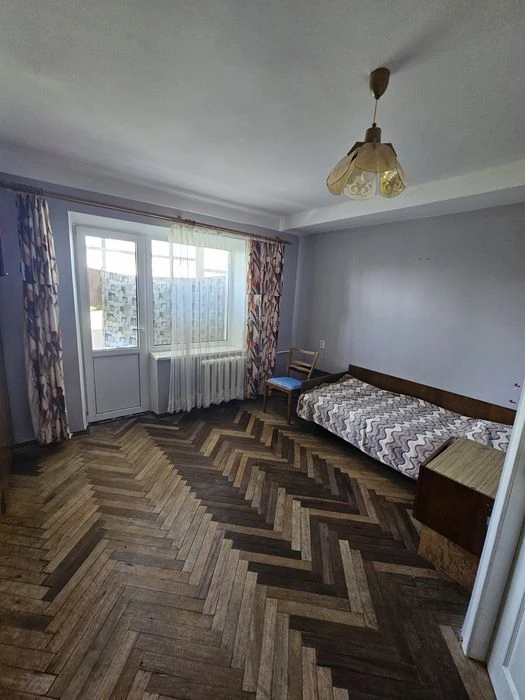 3-room apartment, 89 Holosiivskyi Ave., Vystavkovy