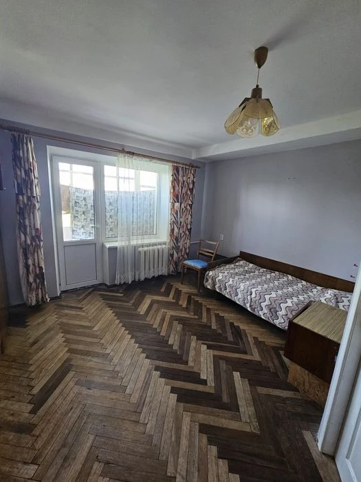 3-room apartment, 89 Holosiivskyi Ave., Vystavkovy