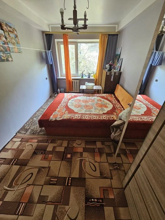 3-room apartment, 89 Holosiivskyi Ave., Vystavkovy