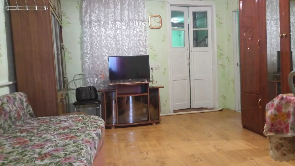 Продам 4х к. квартиру, р-н пр. А. Поля ( Кирова ), ул. Светл