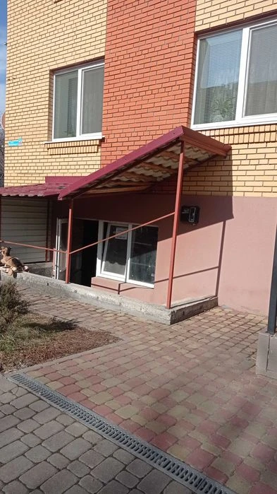 Продам квартиру в новобудові(напівцоколь)