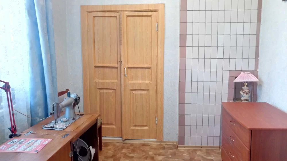 Продам 4х к. квартиру, р-н пр. А. Поля ( Кирова ), ул. Светл
