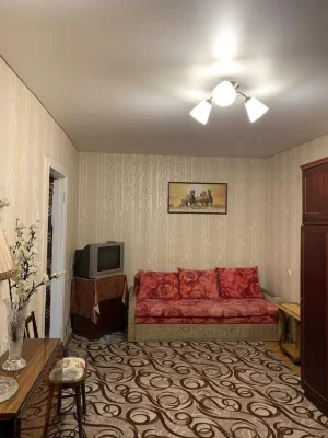 1-комнатная квартира в крепком блочном доме на улице Вар