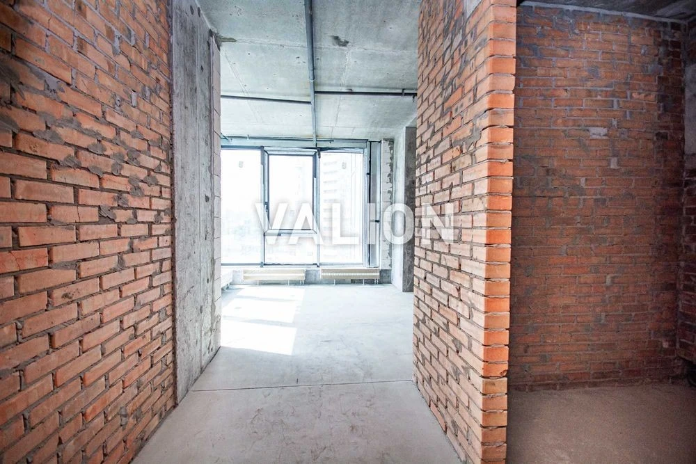 I will sell a 2-room apartment without% in the residential complex A136 Antonovych Street