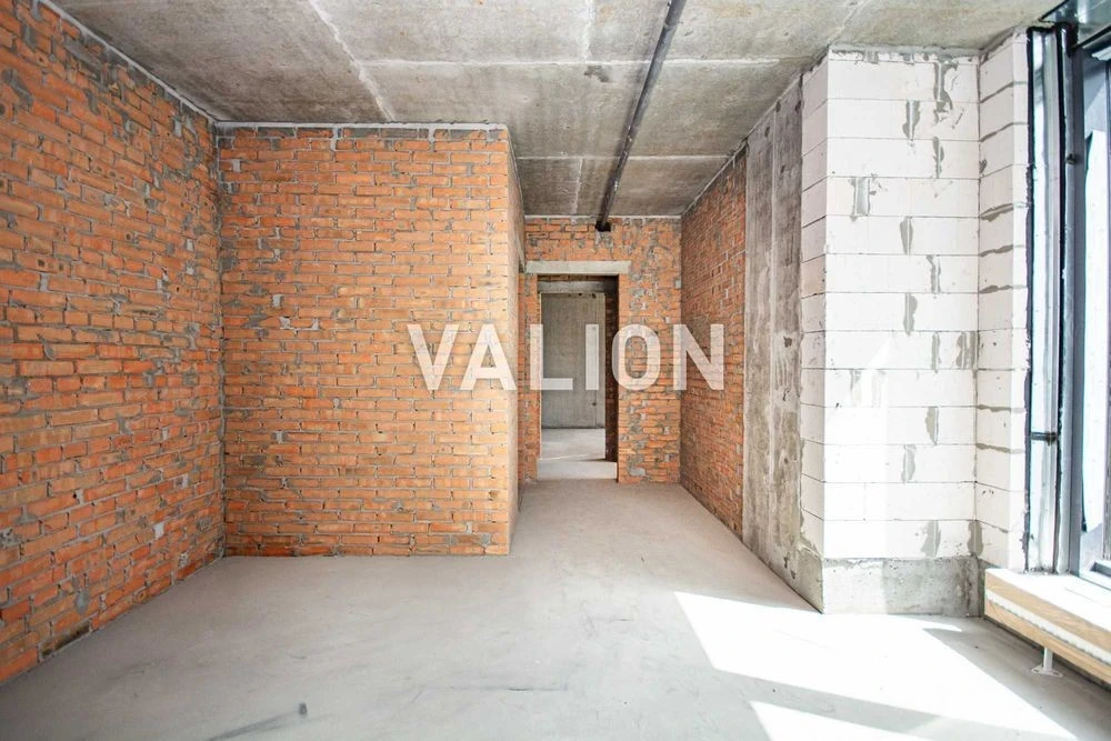 I will sell a 2-room apartment without% in the residential complex A136 Antonovych Street