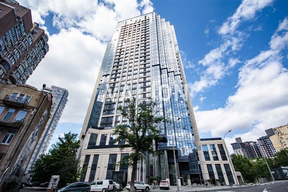 I will sell a 2-room apartment without% in the residential complex A136 Antonovych Street