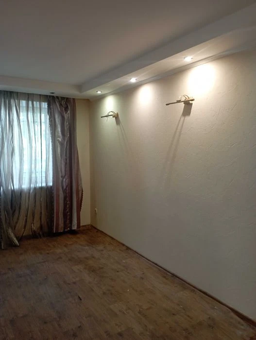 Продам 2 кв.на пр.Б.Хмельницького.