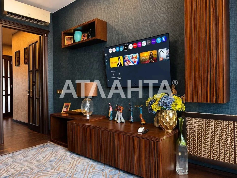 2-level penthouse, direct sea view! Eurorenovation in 2026