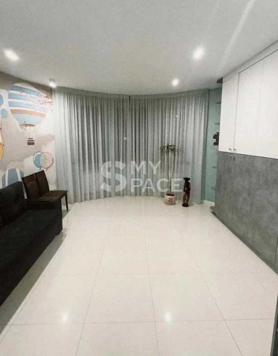 For sale! 3 rooms 115m2 2nd floor. Akhmatova 13d | Dragomanova | Grigor