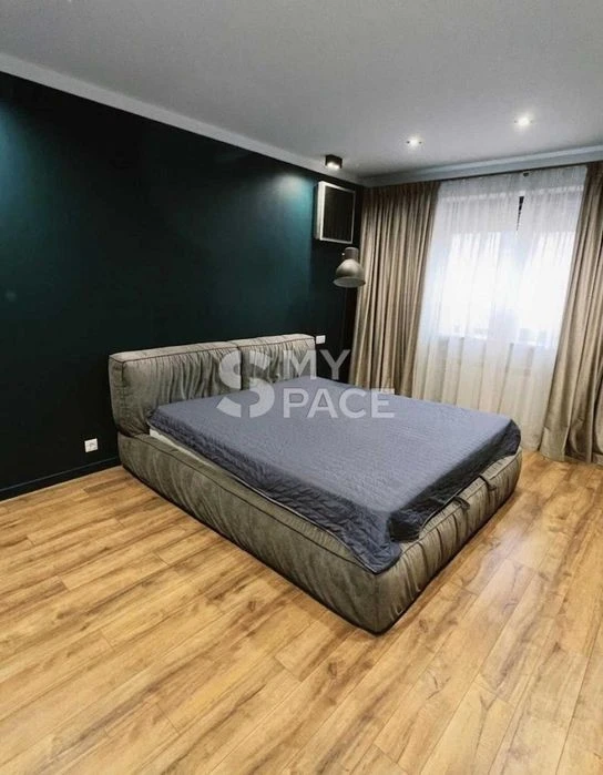 For sale! 3 rooms 115m2 2nd floor. Akhmatova 13d | Dragomanova | Grigor