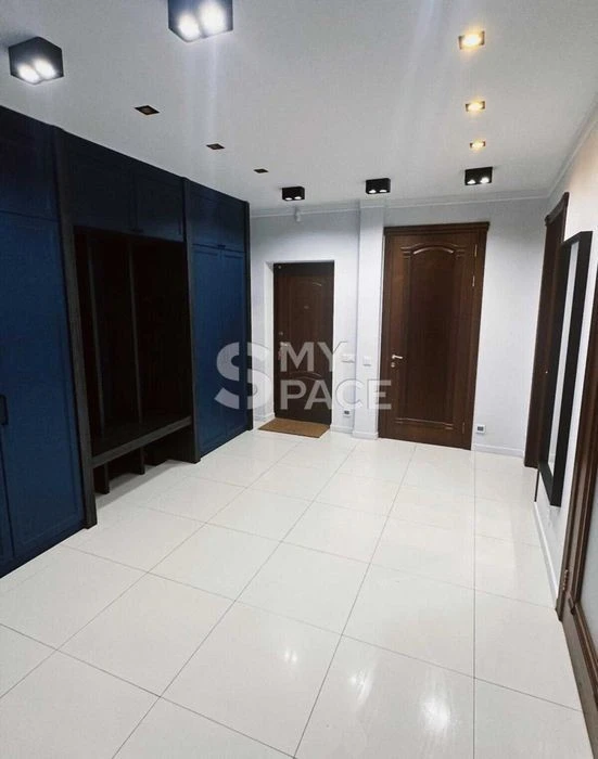 For sale! 3 rooms 115m2 2nd floor. Akhmatova 13d | Dragomanova | Grigor