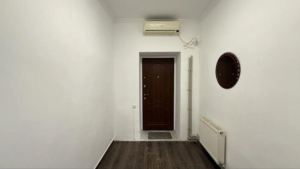 I will sell an apartment on the ground, a part of the house