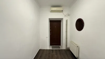 I will sell an apartment on the ground, a part of the house