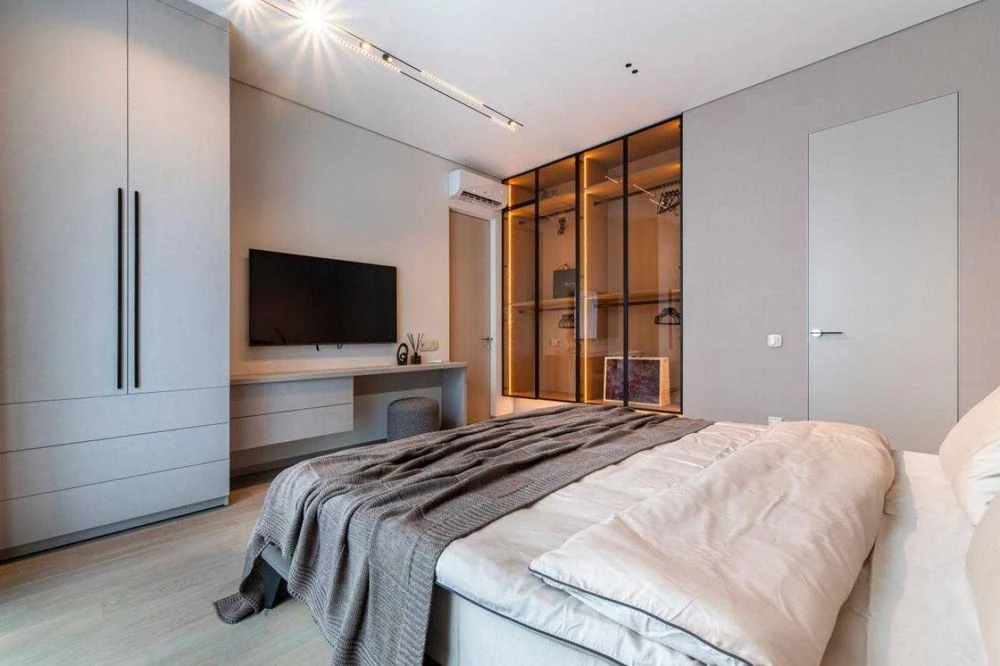 Sale of the 4th apartment Verkhoglyada 19 A (Dragomyrov) residential complex Novo