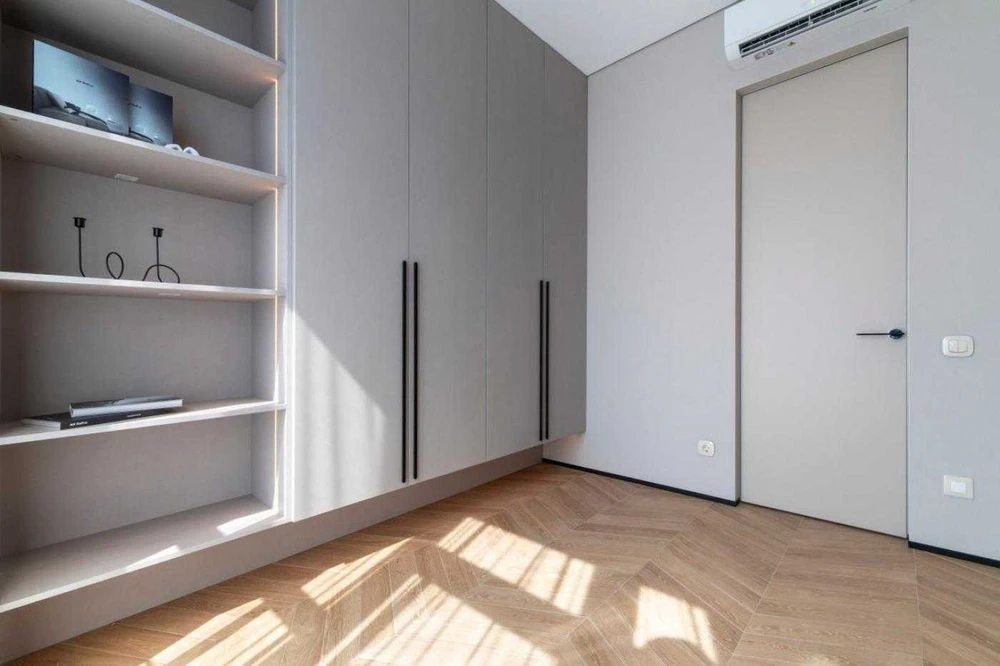 Sale of the 4th apartment Verkhoglyada 19 A (Dragomyrov) residential complex Novo