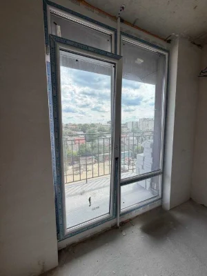 Продается 2 ком квартира, частичный ремонт, балкон, ЖК Fami