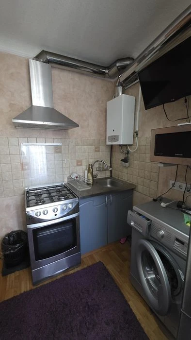 For sale: 2-room apartment with renovation Right Bank