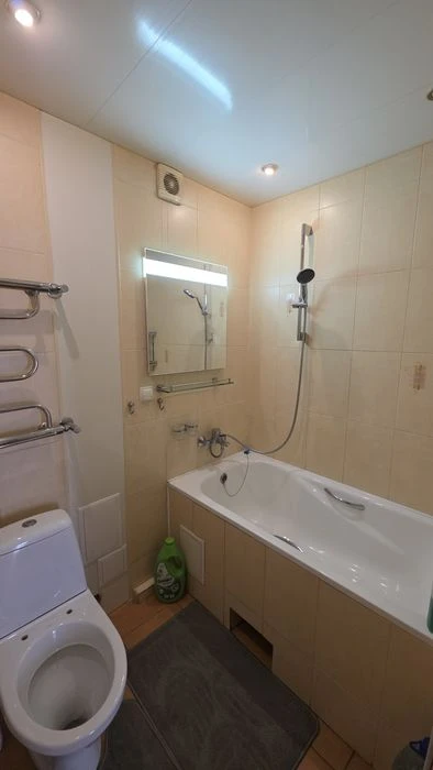 For sale: 2-room apartment with renovation Right Bank