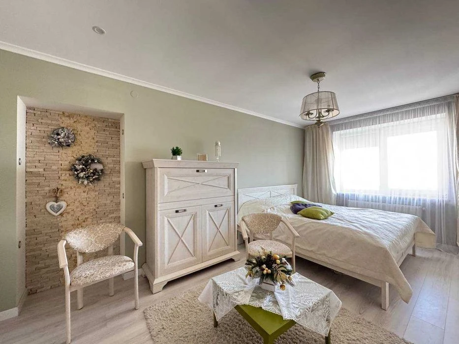 Sale of a 4-room apartment 137.3m2 on Zelena Park P street