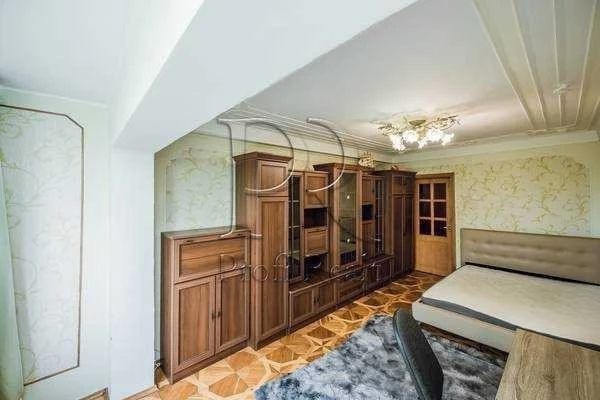 3-room apartment for sale 77 m², Mykola Ushakova St., 12