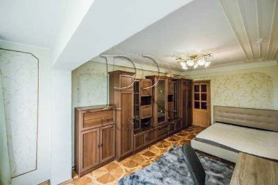 3-room apartment for sale 77 m², Mykola Ushakova St., 12