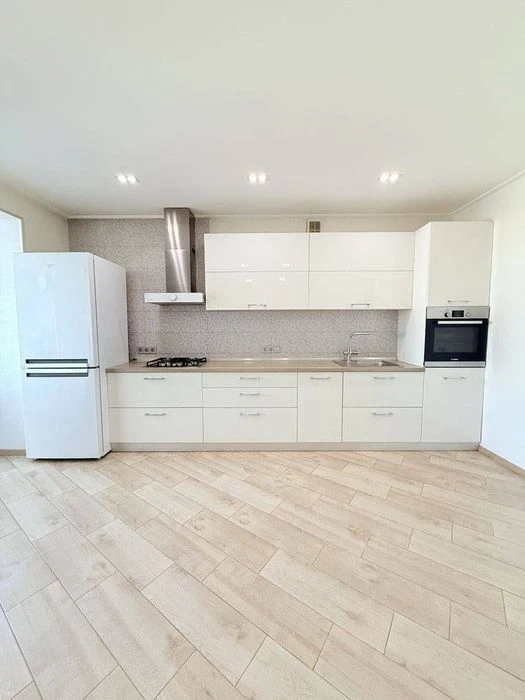 Sale of a stylish 2-room apartment (studio) in the residential complex "Naberezhn"