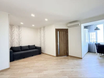 Sale of a stylish 2-room apartment (studio) in the residential complex "Naberezhn"