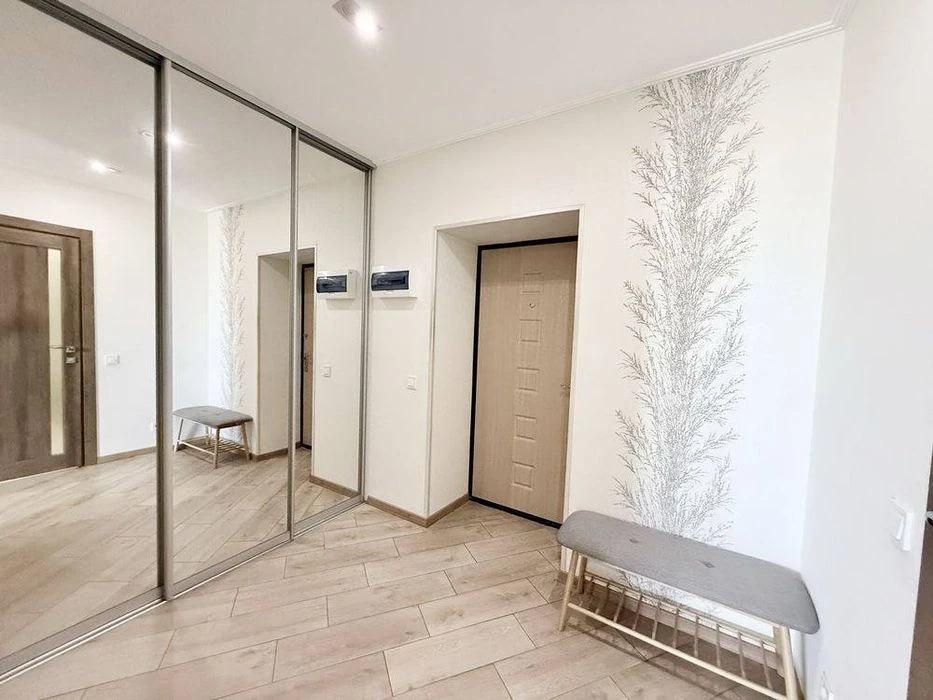 Sale of a stylish 2-room apartment (studio) in the residential complex "Naberezhn"