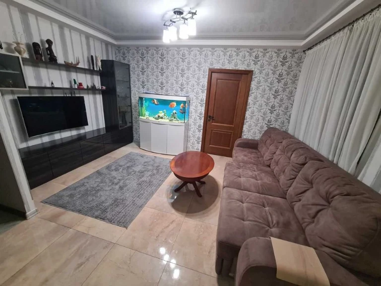 Продам 3х комнатную квартиру победа 1 новосторой жк Набережн