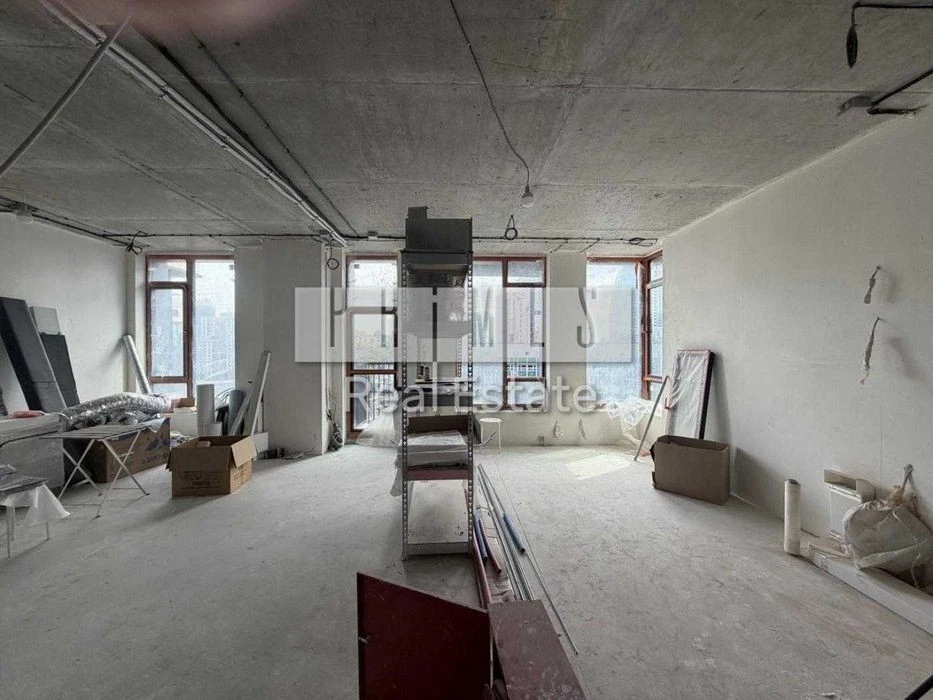 Trinyti TRIIINITY sale of a 4-room apartment without repair