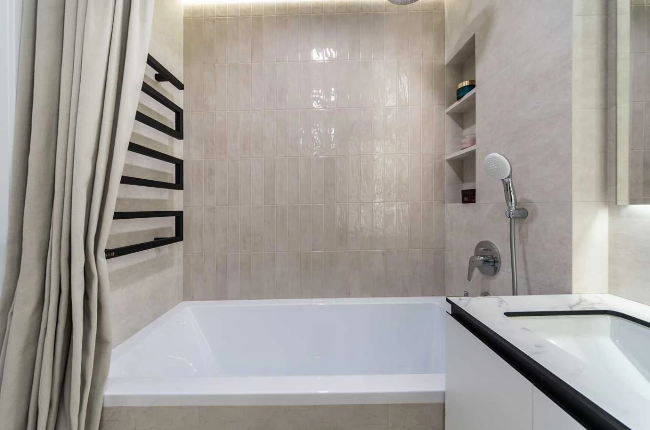 Продажа: 1-комнатная квартира 41 м², Михаила Максимовича ул.,