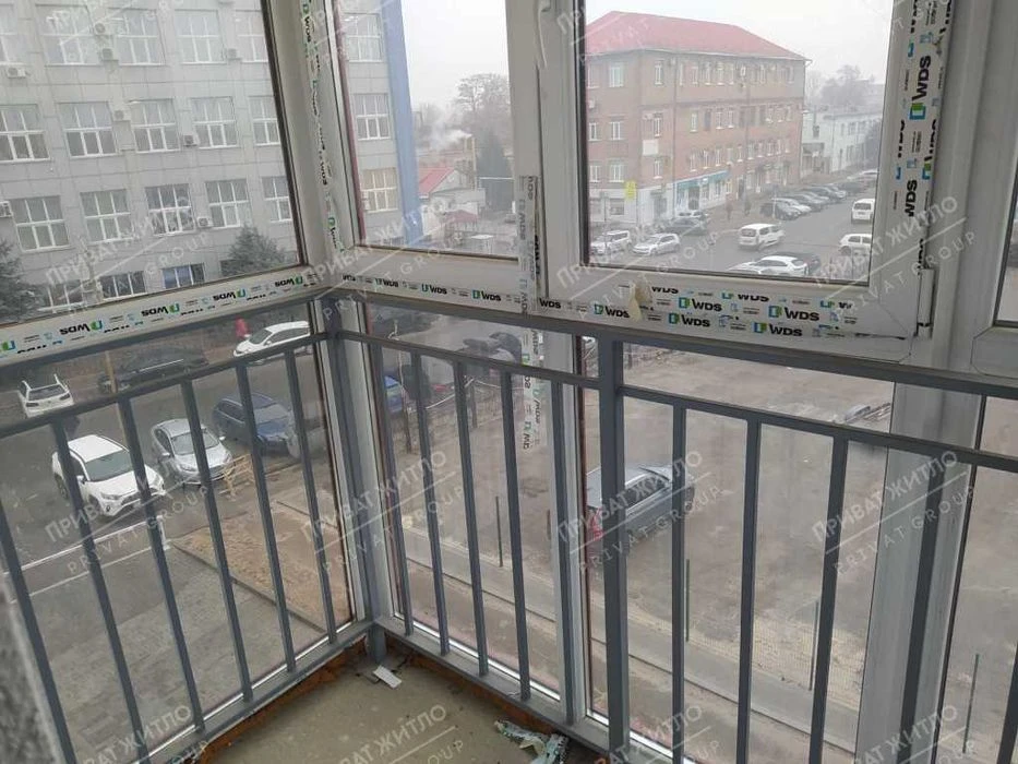 1 кімнатна, ЖК Європейський, розпочатий ремонт