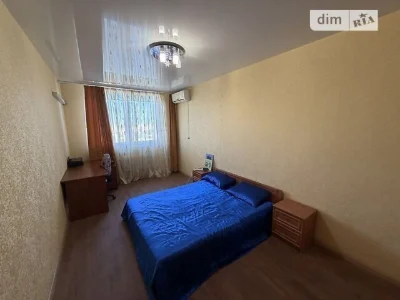Продаж 2к квартири 71 кв. м на вул. Авіаконструктора Ігоря С