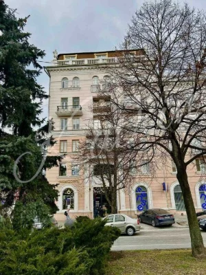 4-room apartment for sale in the center, Kharkivska Street